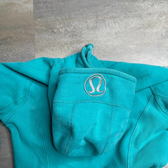 SOLD Lululemon Scuba Hoodie 8 - Picture 3 of 4